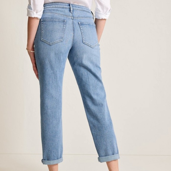 Tommy Bahama Slim Boyfriend Light Vintage Wash Jeans - Picture 2 of 3